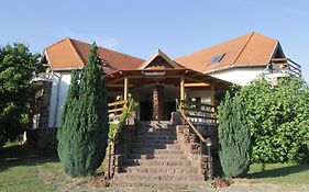 Voeroesko Apartmanhaz
